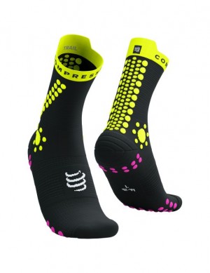 Calcetines Compressport Pro Carreras Socks v4.0 Trail Unisex Negros Amarillos Rosas | ZAMGC5312
