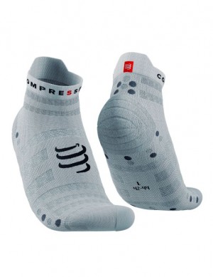 Calcetines Para Correr Compressport Pro Carreras Socks v4.0 Ultralight Run Low Hombre Blancos | NWSKI9826