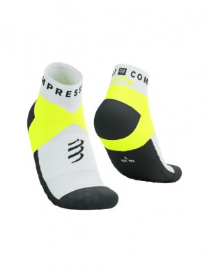 Calcetines Para Correr Compressport Ultra Trail Low Socks Hombre Blancos Amarillos | LDVBS1692