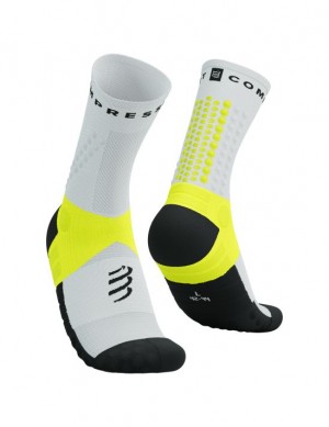 Calcetines Para Correr Compressport Ultra Trail Socks V2.0 Hombre Blancos Amarillos | CLHRG7698